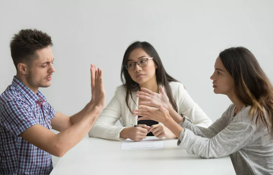 Image of couple arguing in family mediation Darlington