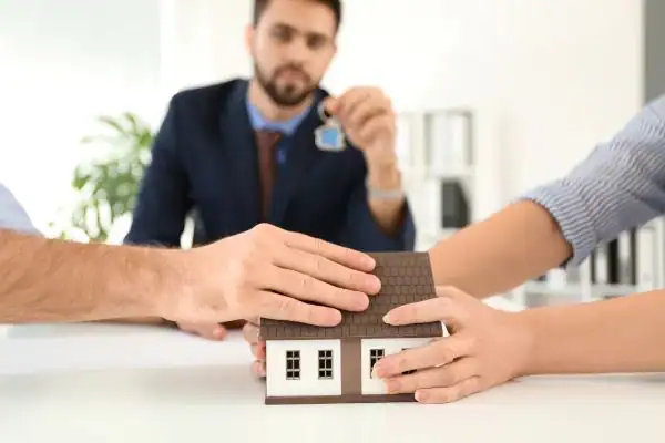 Couple arguing over property in divorce mediation Darlington