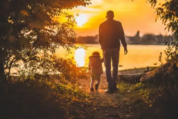 image of dad and child - parental alienation Darlington